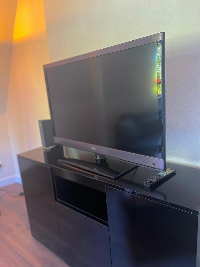 City Apartment, Ferienwohnung 3 Zkdb, Balkon, Dachgeschoss, Naehe Duesseldorf Krefeld Eksteriør bilde
