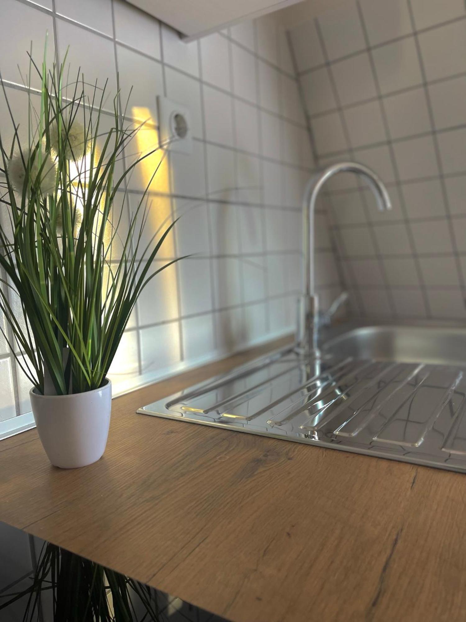 City Apartment, Ferienwohnung 3 Zkdb, Balkon, Dachgeschoss, Naehe Duesseldorf Krefeld Eksteriør bilde