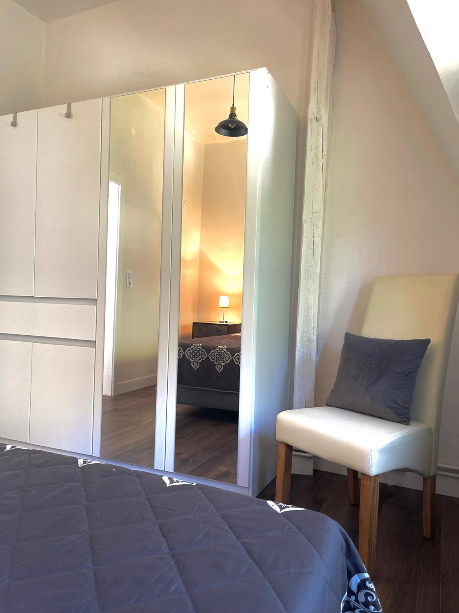 City Apartment, Ferienwohnung 3 Zkdb, Balkon, Dachgeschoss, Naehe Duesseldorf Krefeld Eksteriør bilde